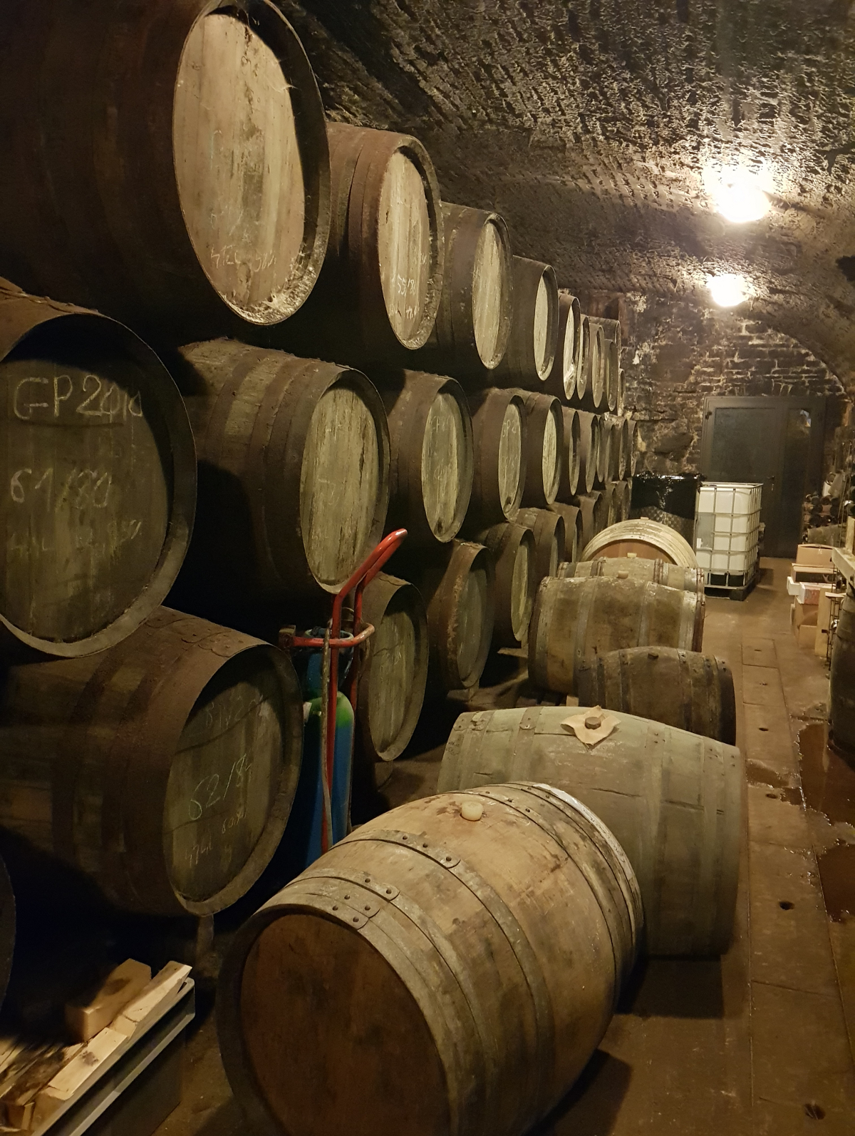 Une partie de l'ancien chai chez Michel Couvreur